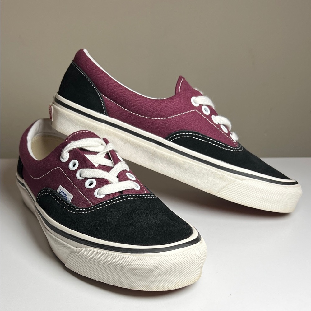 Vans Era Two-Tone Black and Burgundy Canvas Sneakers